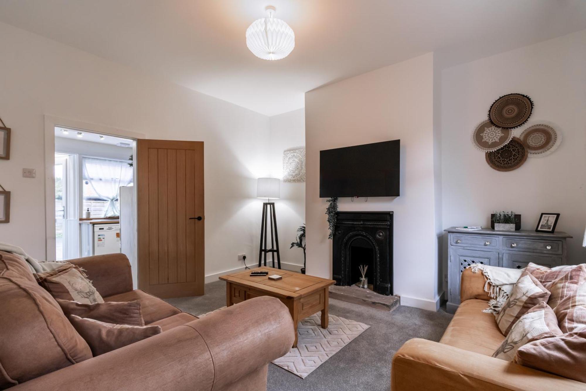 Railway Retreat Villa Wakefield Bagian luar foto
